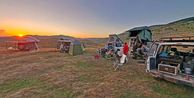 Zeltcamp im Sonnenuntergang