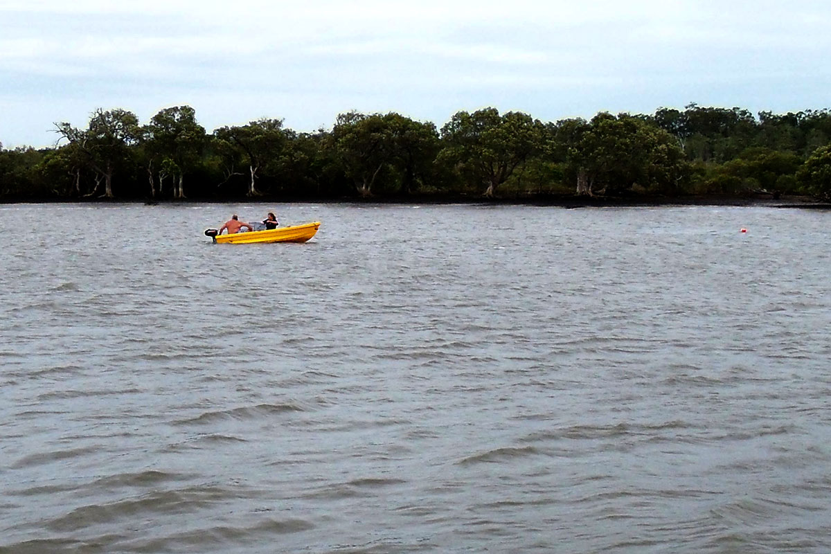 Die Krabbenfangkörbe werden eingeholt im Fishermans Channel