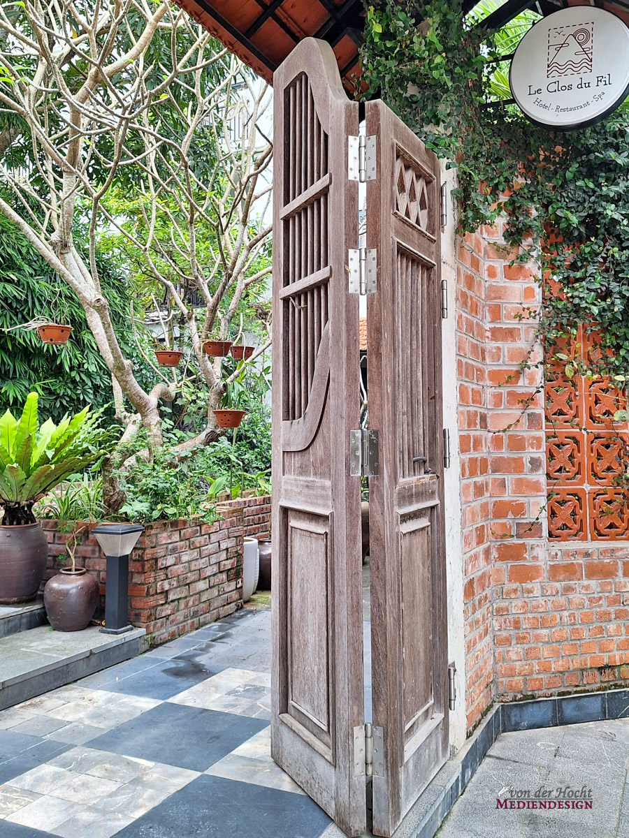 Der Eingang zum bezaubernden Hotel Le Clos du Fil